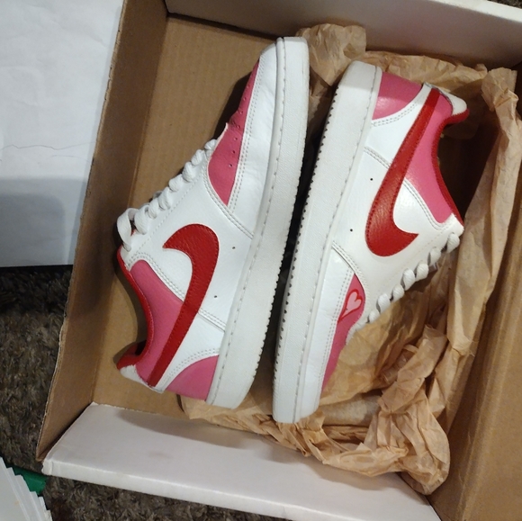 Women's size 7 custom Nike court vision VALENTINE'S DAY - Picture 8 of 10